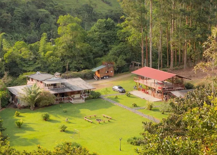 Riverside La Masía Ecohotel