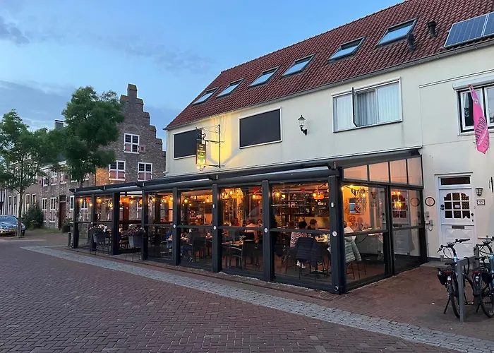 Hotel Cafe Restaurant "De Kroon", Inclusief Ontbijt Wissenkerke