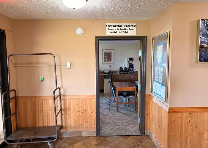 East Grand Inn