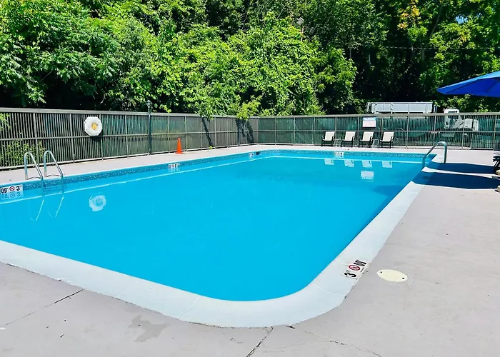 Comfort Inn & Suites Danbury-Bethel