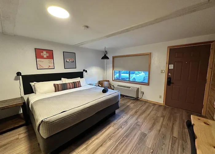 Loge Wolf Creek