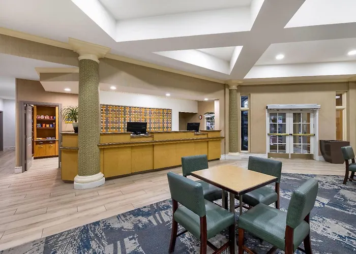 La Quinta By Wyndham West