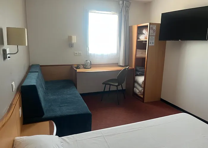 Brit Hotel Confort Montauban
