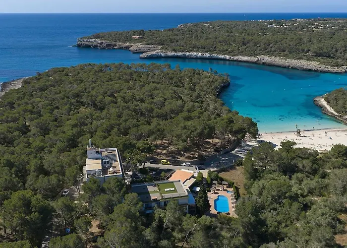 Hotel Playa Mondrago
