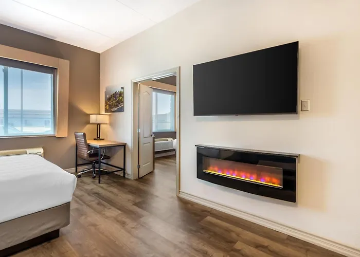 Best Western Plus 1000 Islands & Suites