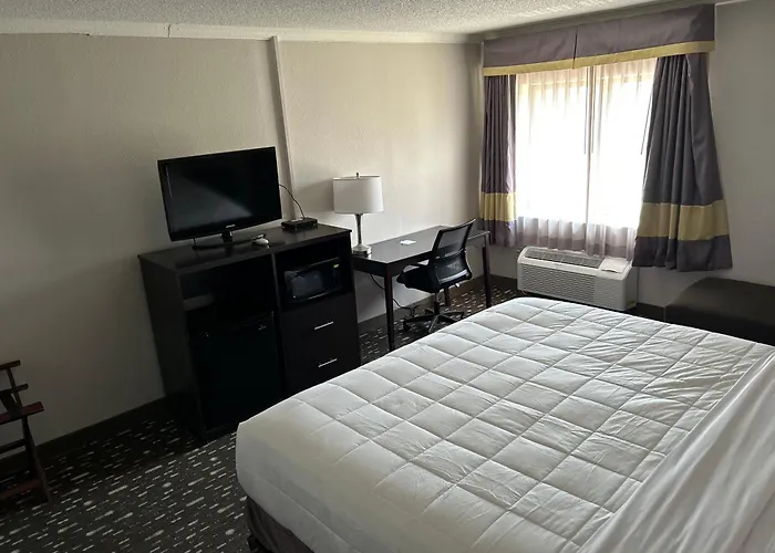 Baymont By Wyndham Kalamazoo West
