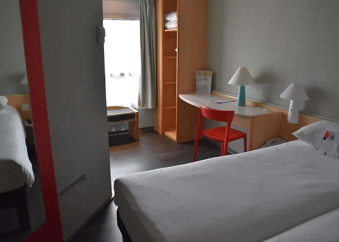 Ibis Rochefort