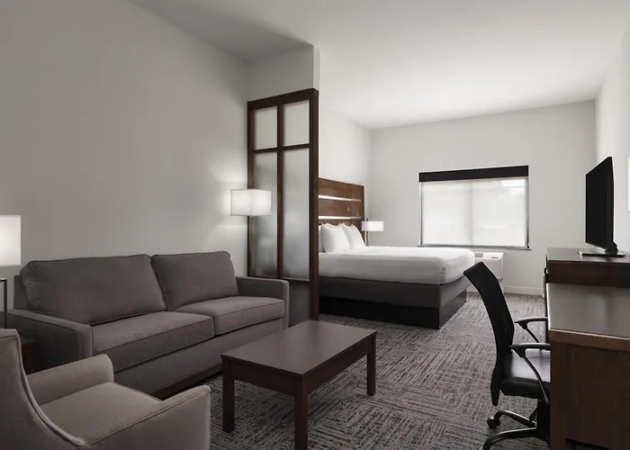 Best Western Plus College Station Inn & Suites