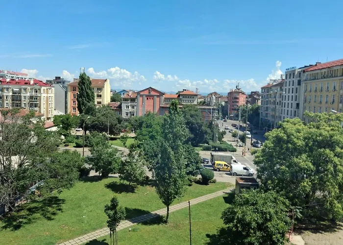 Central Plaza Hotel