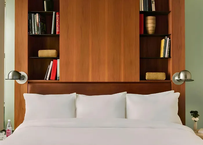 Chambers Hotel Central Park South, Sonder By Marriott Bonvoy