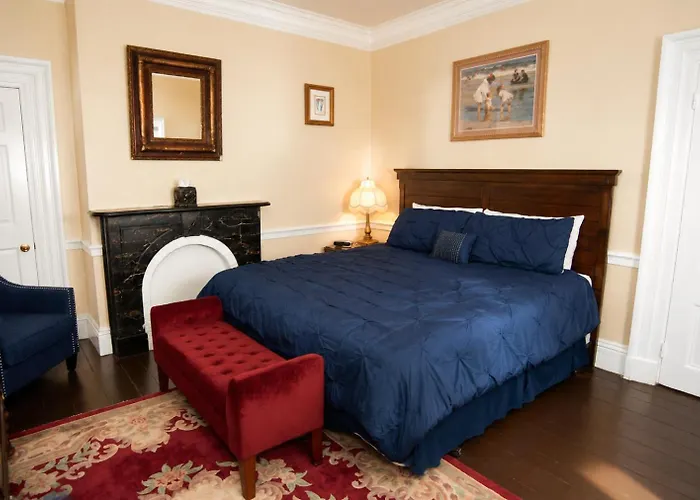 Inn On Bellevue (Adults Only)