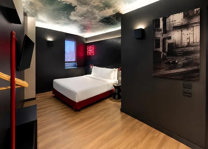 Yomo Hostal BCN Port