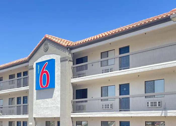 Motel 6 Barstow, Ca - Mojave Desert Stop - I-15