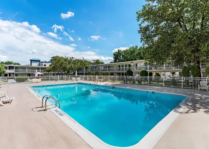 Howard Johnson By Wyndham Albany