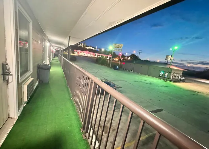 Economy Inn