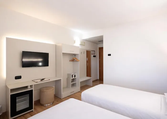 Lvg Hotel Collection - Riz