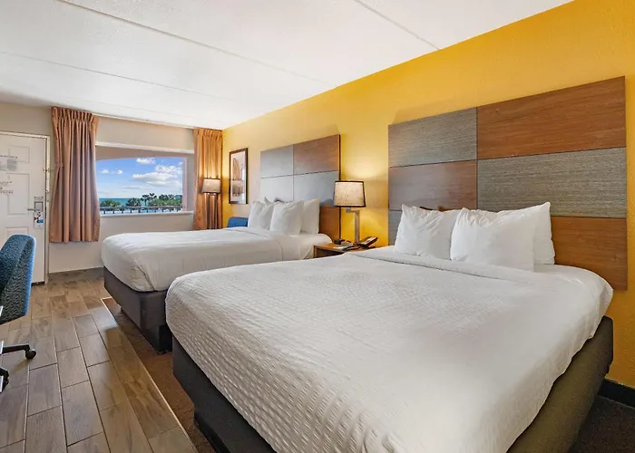 Beachfront Palms Resort Galveston, An Ascend Collection Hotel
