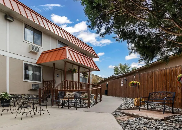 Super 8 By Wyndham