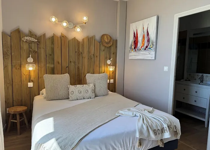 Acadie Saint Victor - Hôtel restaurant -Face mer- Châtelaillon plage