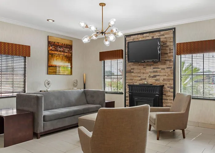 Quality Inn & Suites Beaumont