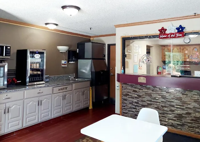 Super 8 By Wyndham Dunbar/Charleston Area