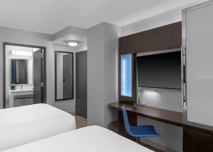 Four Points By Sheraton Downtown