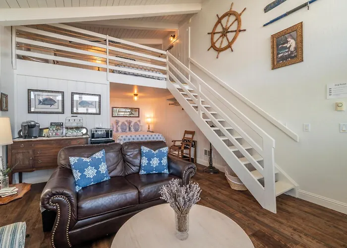 Bandon Marina Inn