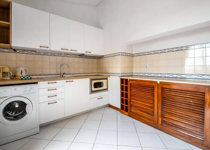 Bellavista Avenida By Beguest