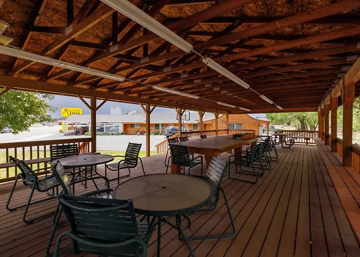 Marianna Inn