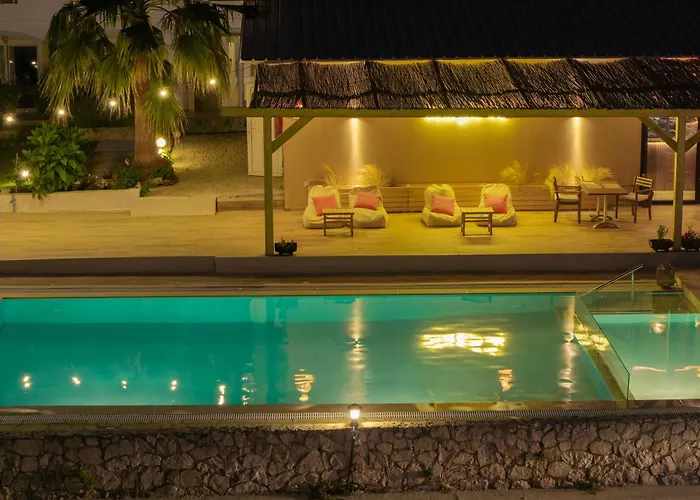 Agoulos Beach Hotel
