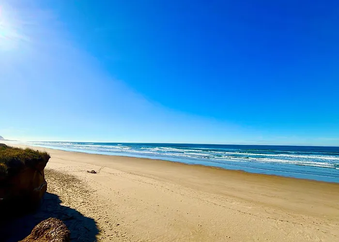 Tillicum Beach - Formerly Deane'S Oceanfront Lodge