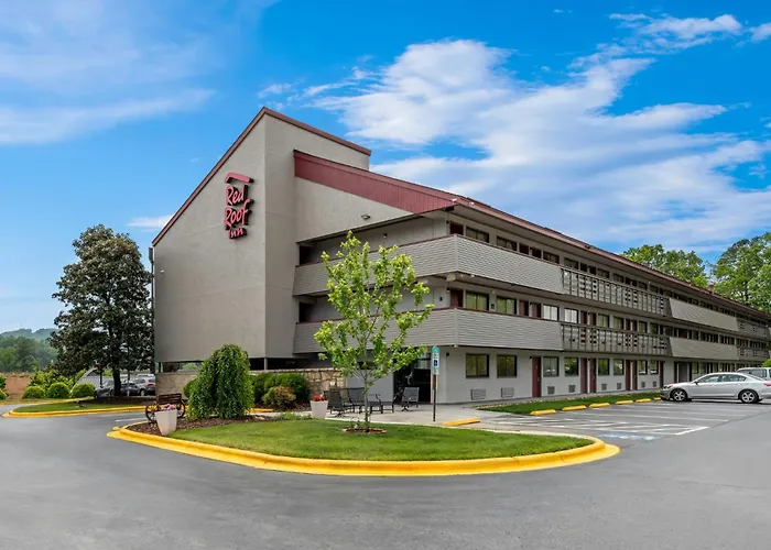 Red Roof Inn - Biltmore West