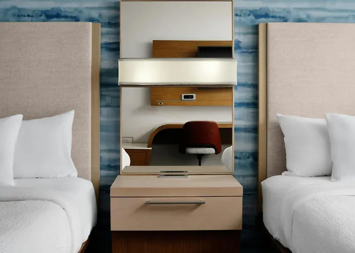 Courtyard By Marriott Erie Bayfront