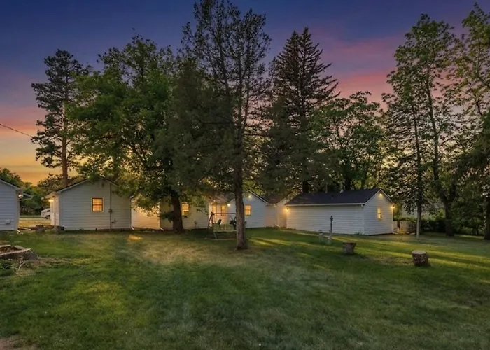 Spearfish Cottages
