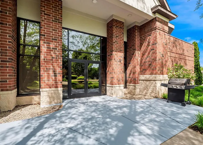 Hampton Inn & Suites East Lansing