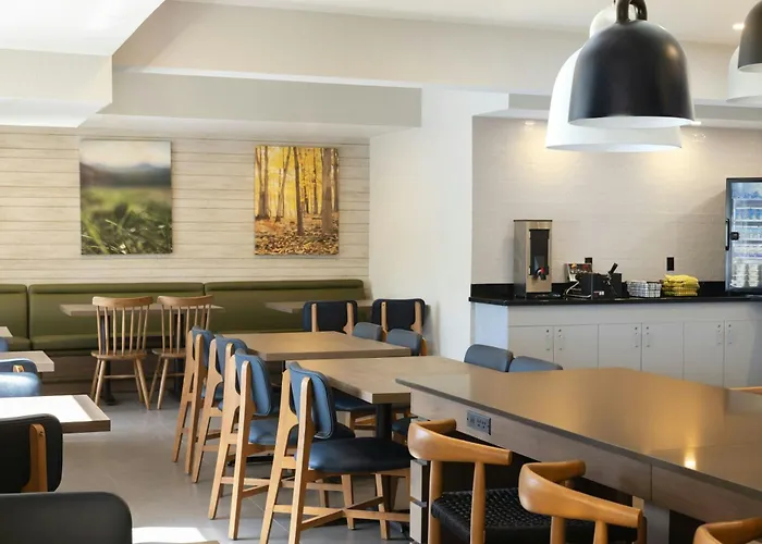 Fairfield Inn & Suites Grand Rapids Airport