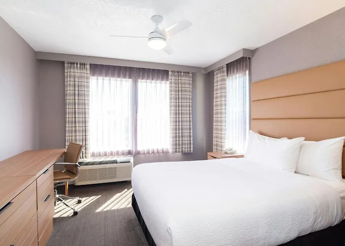 Sandman Hotel Victoria