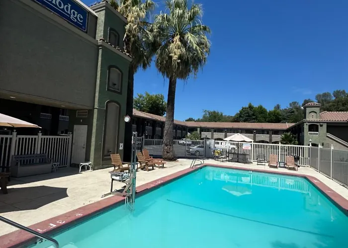 Travelodge By Wyndham Redding Ca