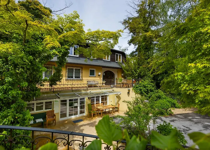 Hotel Restaurant - Häuserl im Wald Graz