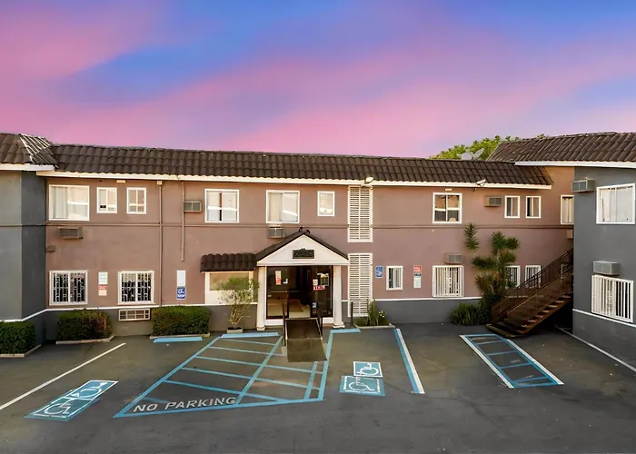 Encore Inn Inglewood