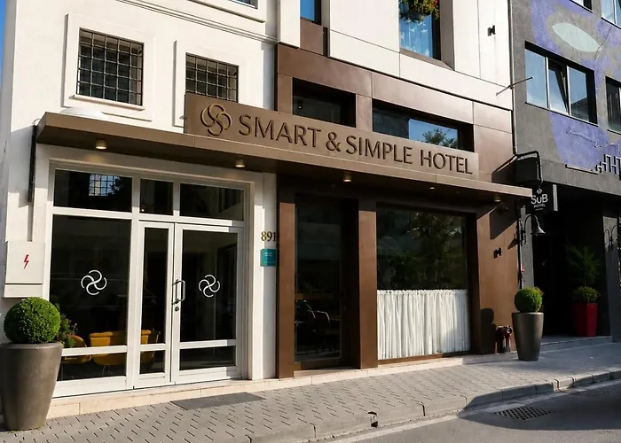 Smart And Simple Karakoy
