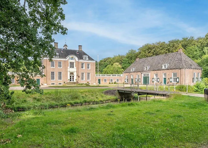 De Zwaluwenburg