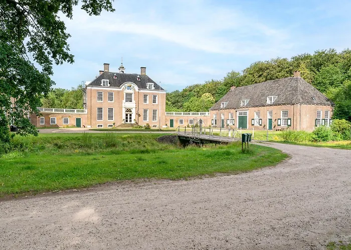 De Zwaluwenburg