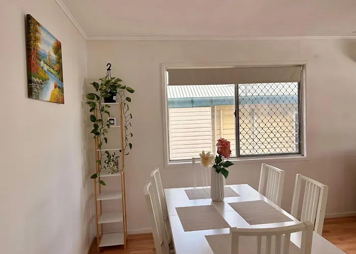 Your Cozy Retreat In Graceville
