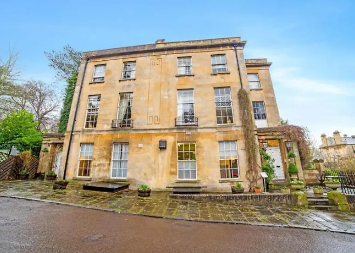 Georgian Hotel
