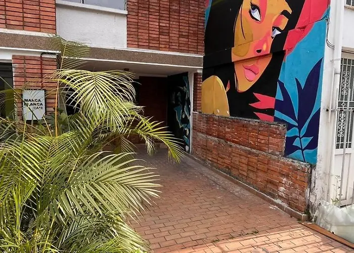 Fardo Hotel Boutique en ibagué - Zona Cadiz - Recepción Digital 24H