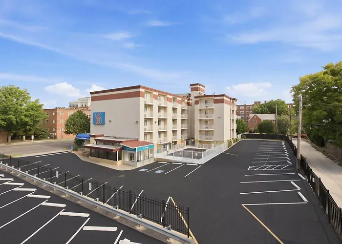 Motel 6-, Dc