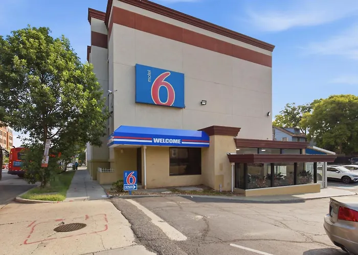 Motel 6-, Dc