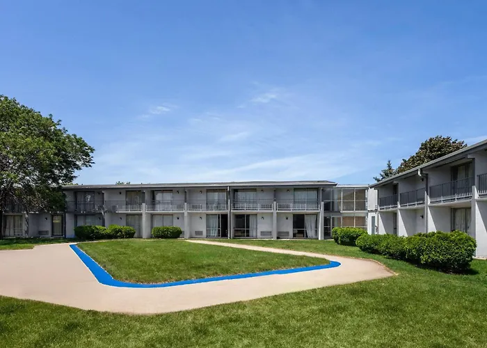 Travelodge By Wyndham Milwaukee