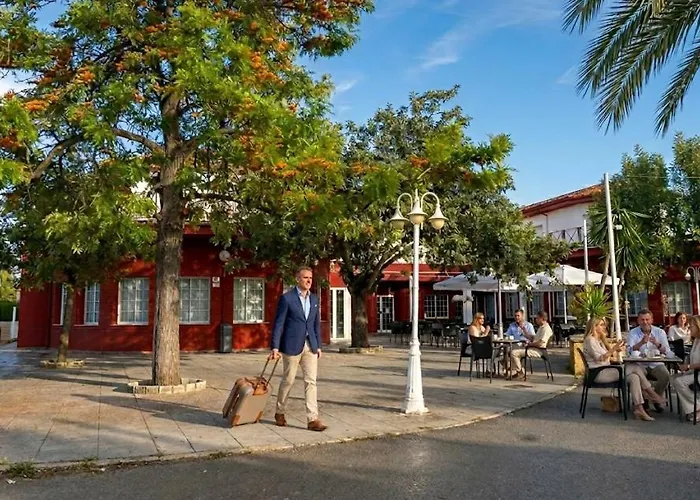 Hotel Mitra Crisálida
